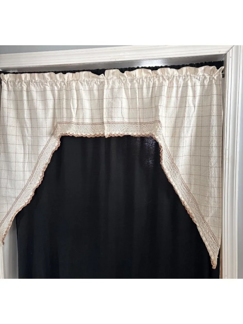 Cream & Tan Crochet Lace Trim Kitchen Curtain Valance 48” W x 34” L Checkered De